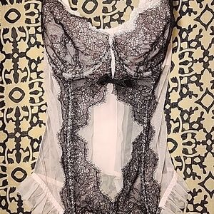Victoria Secret Wacoal Black and White Lace Chemise